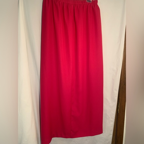 WOMENS LARGE-XLG?? 2 PIECE DARK PINK NANCY NEIL PEARL BUTTON FRONT FORMAL DRESS - Picture 7 of 10